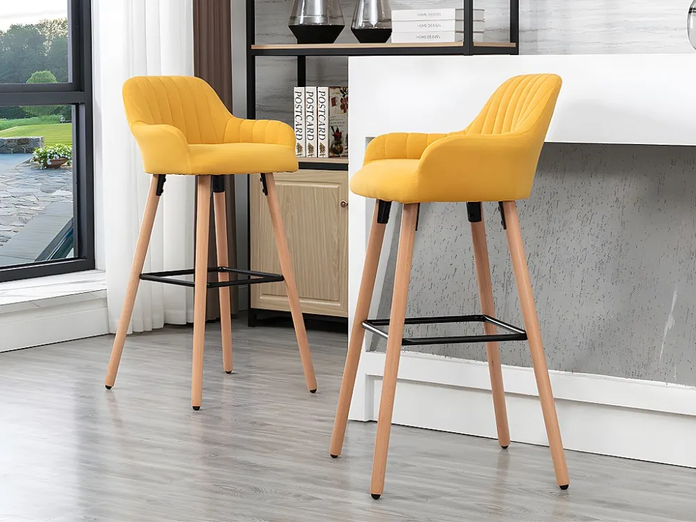 Set van 2 barkrukken van stof met beukenhouten poten - Geel - ELEANA - Koop nu online