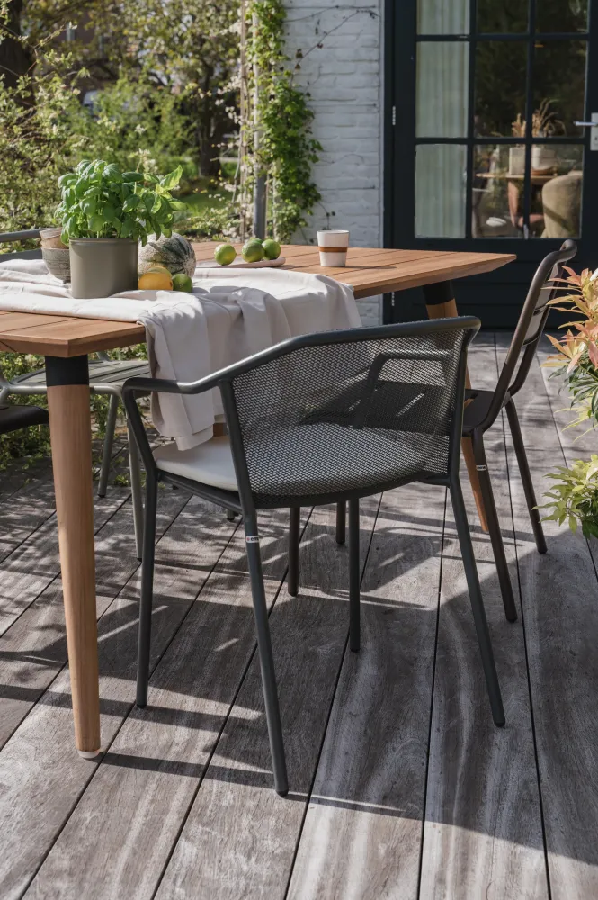 EMU Darwin tuinstoel met arm black