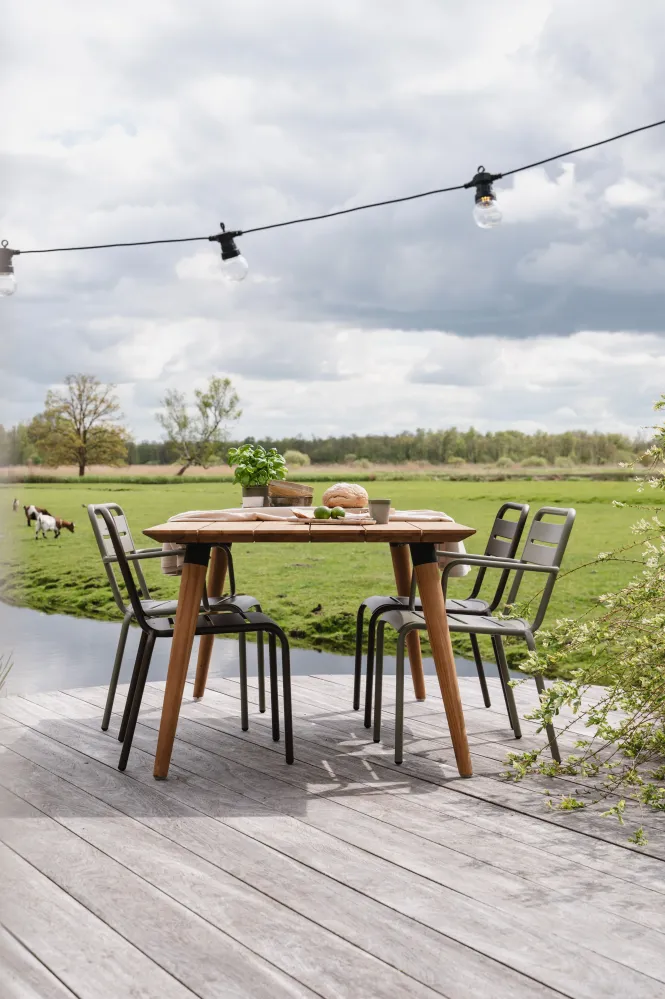 EMU Star tuinstoel aluminium met arm matt white