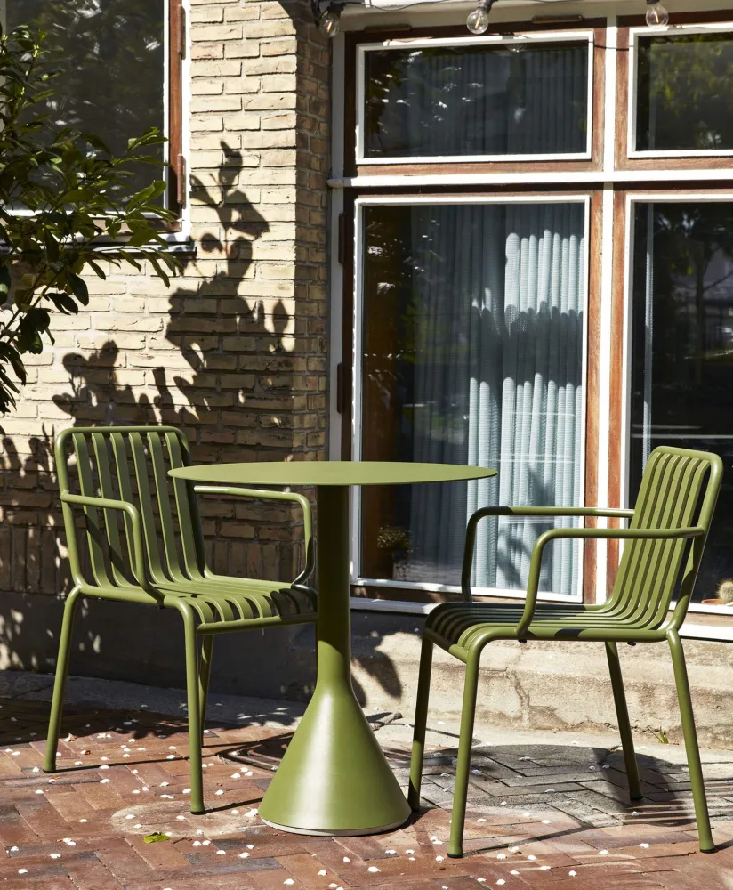 HAY Palissade tuinstoel met armleuning olive