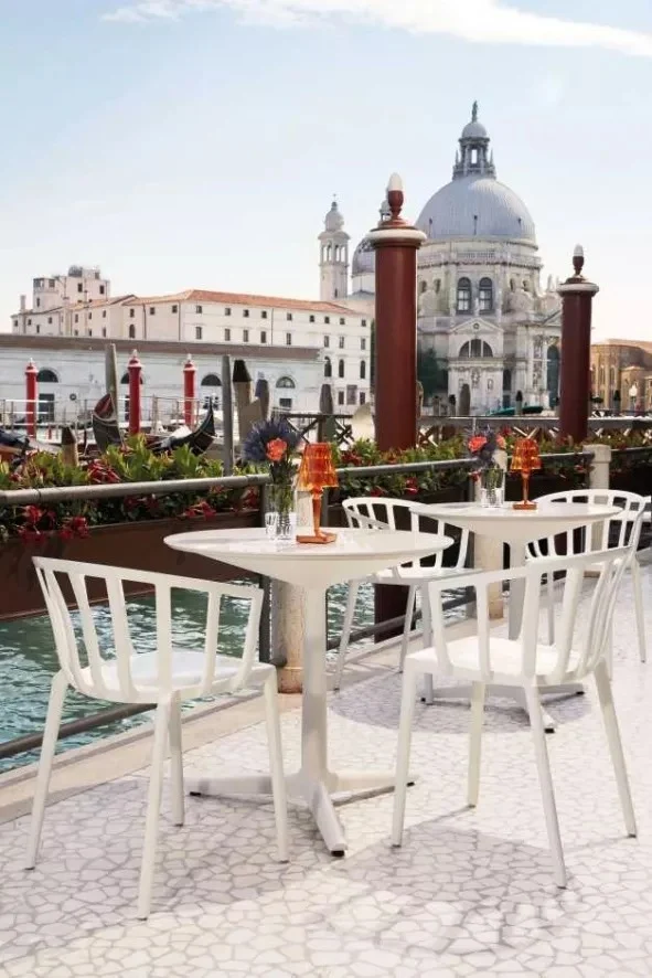Kartell Venice Mat stoel Zwart