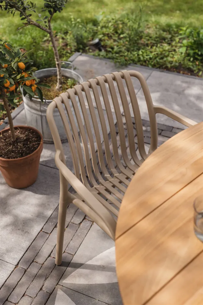 Kave Home Isabellini tuinstoel Zwart