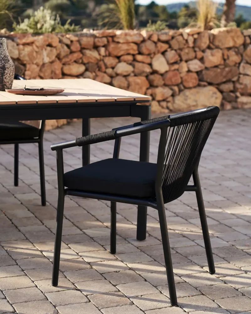 Kave Home Xelida tuinstoel Zwart