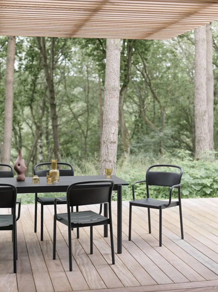 Muuto Linear Steel tuintafel 140x75 cm Black