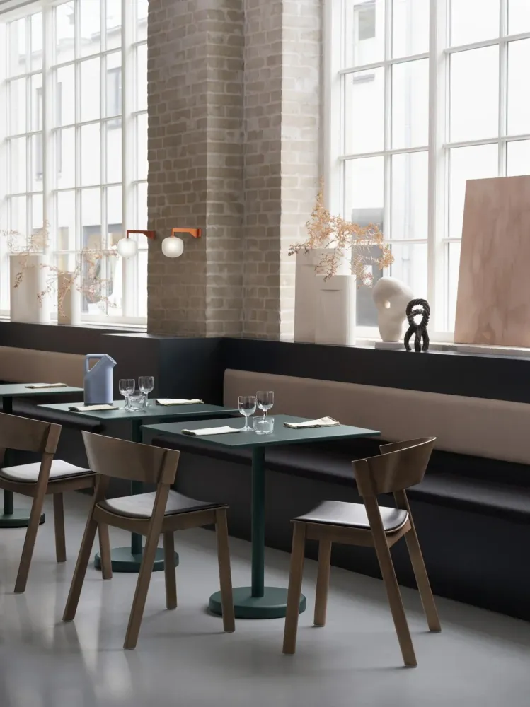 Muuto Linear Steel tuintafel bistro vierkant 70x70 cm Grey