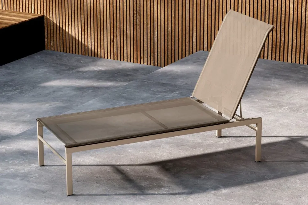 Rebellenclub Ligstoel Luna - Beige