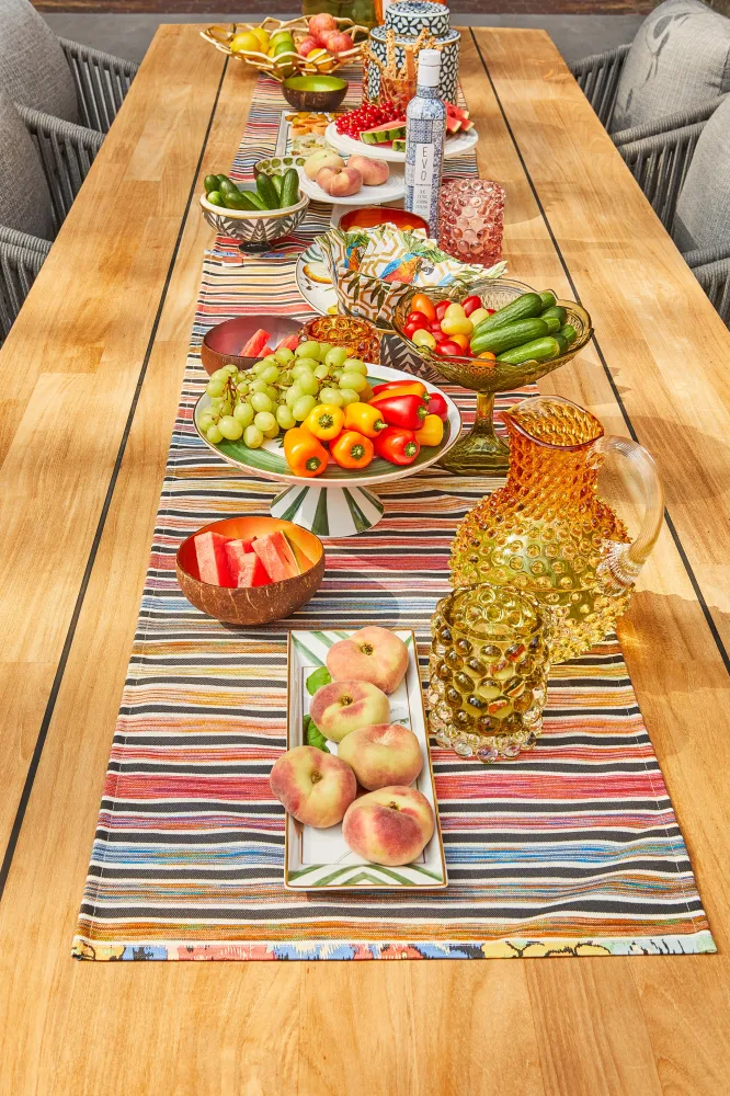 SUNS Palermo tafel 280 x 100 cm - Natural new teak blad / Matt royal grey frame