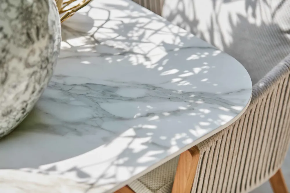 SUNS Palermo tafel 320 x 116 cm - Neolith white blad / Camel sand frame