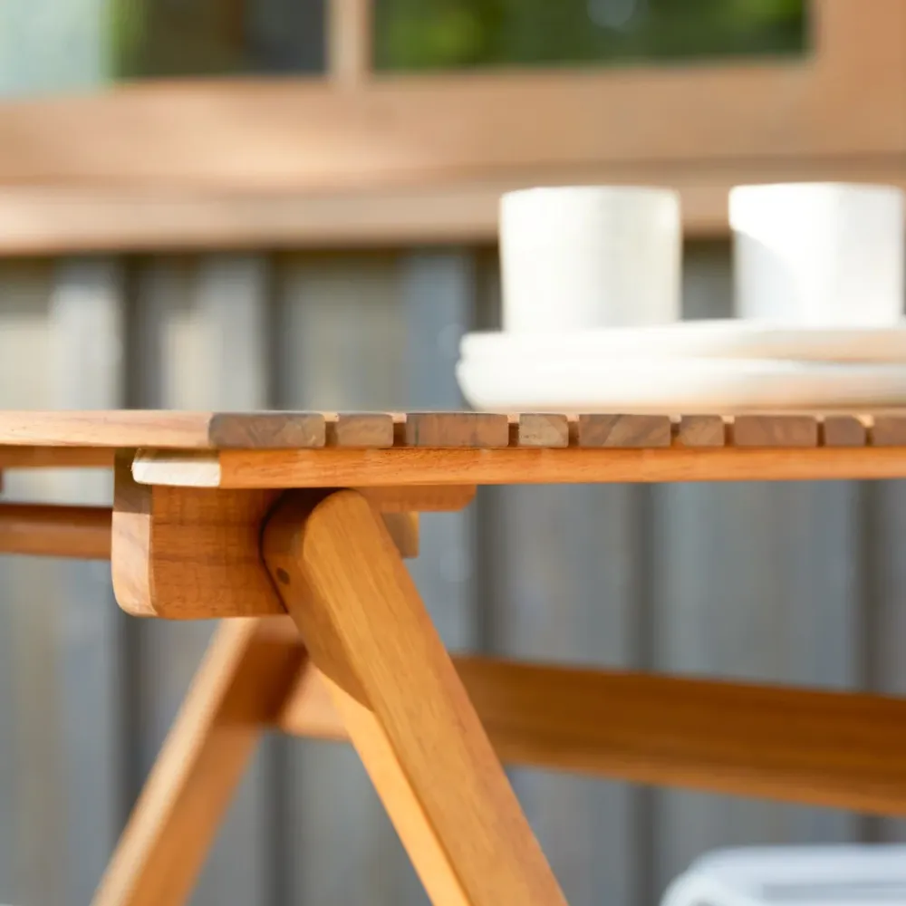 Tikamoon Tuinset van massief acaciahout en metaal white, 2 stoelen - Wit