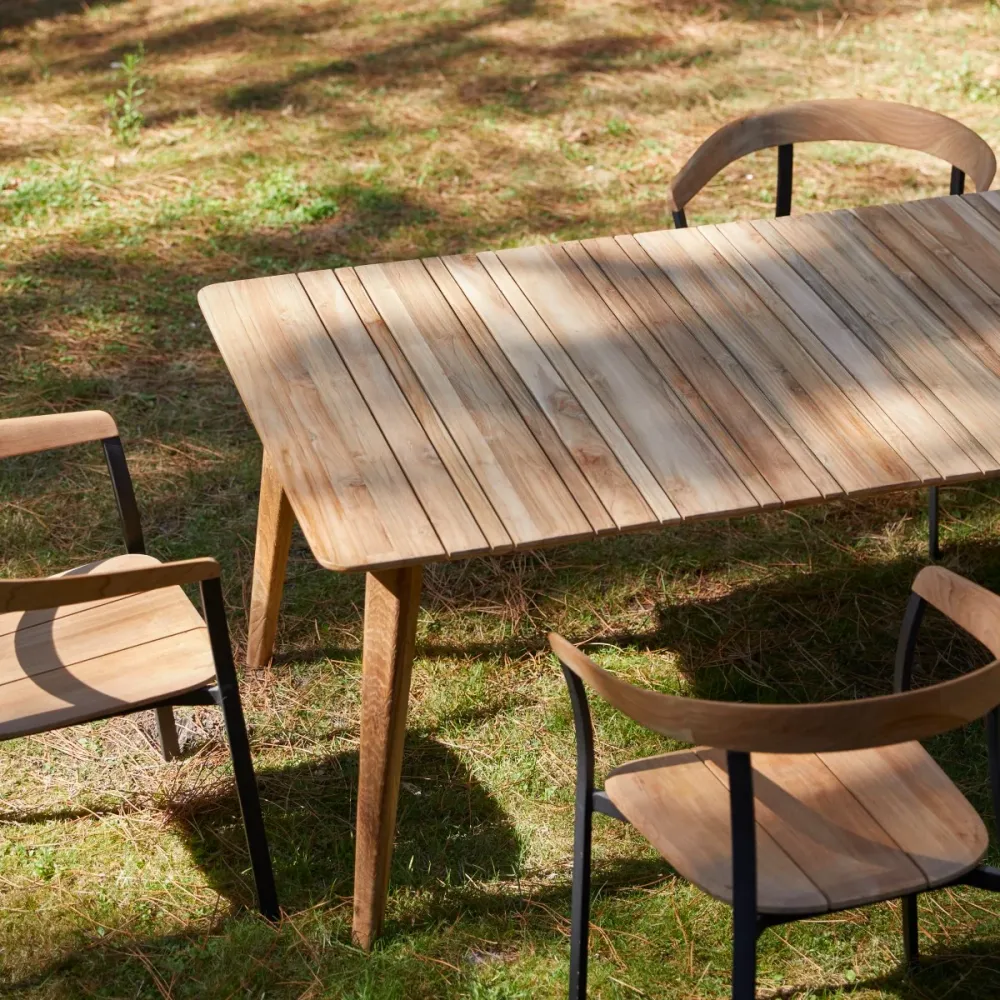 Tikamoon Tuintafel van gerecycled massief teak voor 6/8 personen - Naturel