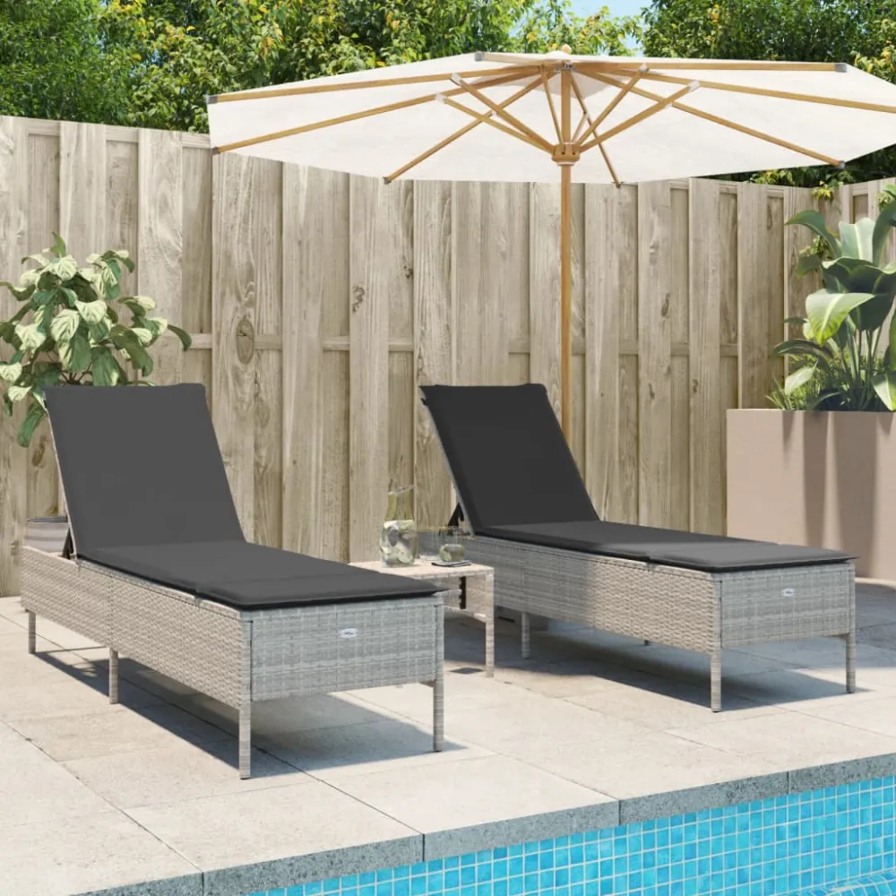 Ligstoelen 2 st met kussen poly rattan lichtgrijs vidaXL