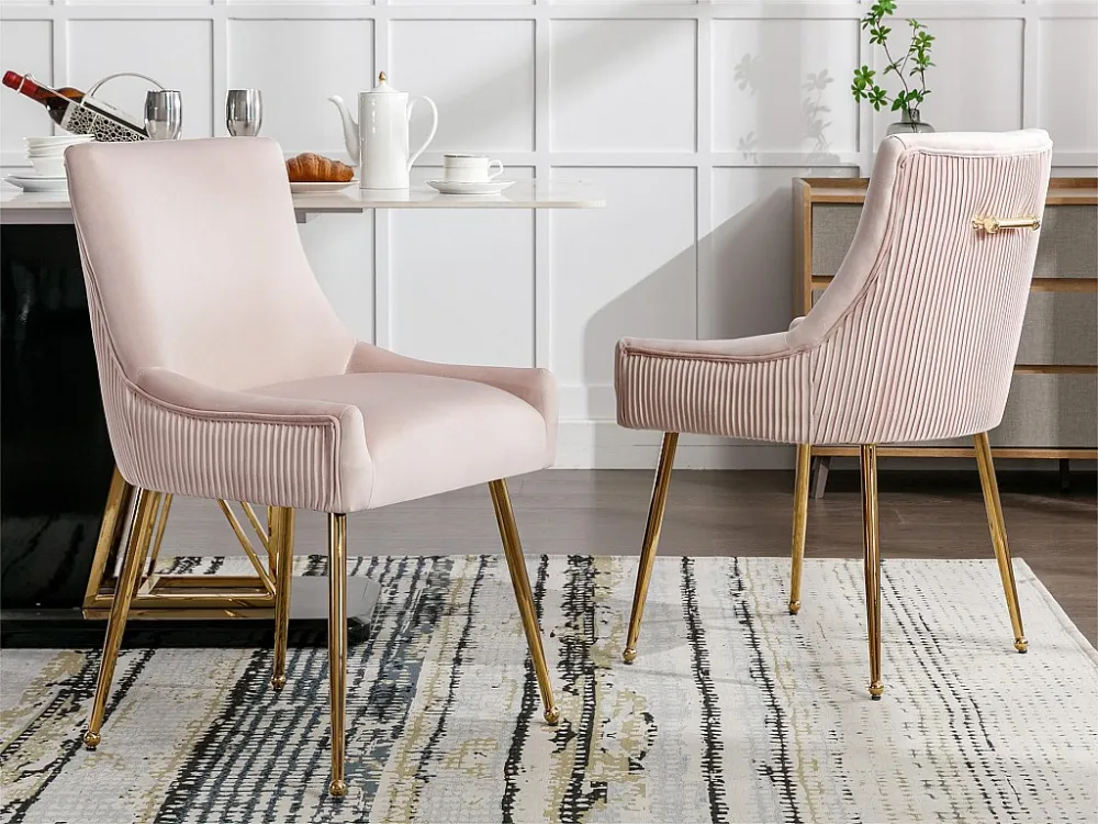 Set van 4 fluwelen gestoffeerde stoelen met vergulde poten - roze en goud ModernLuxe