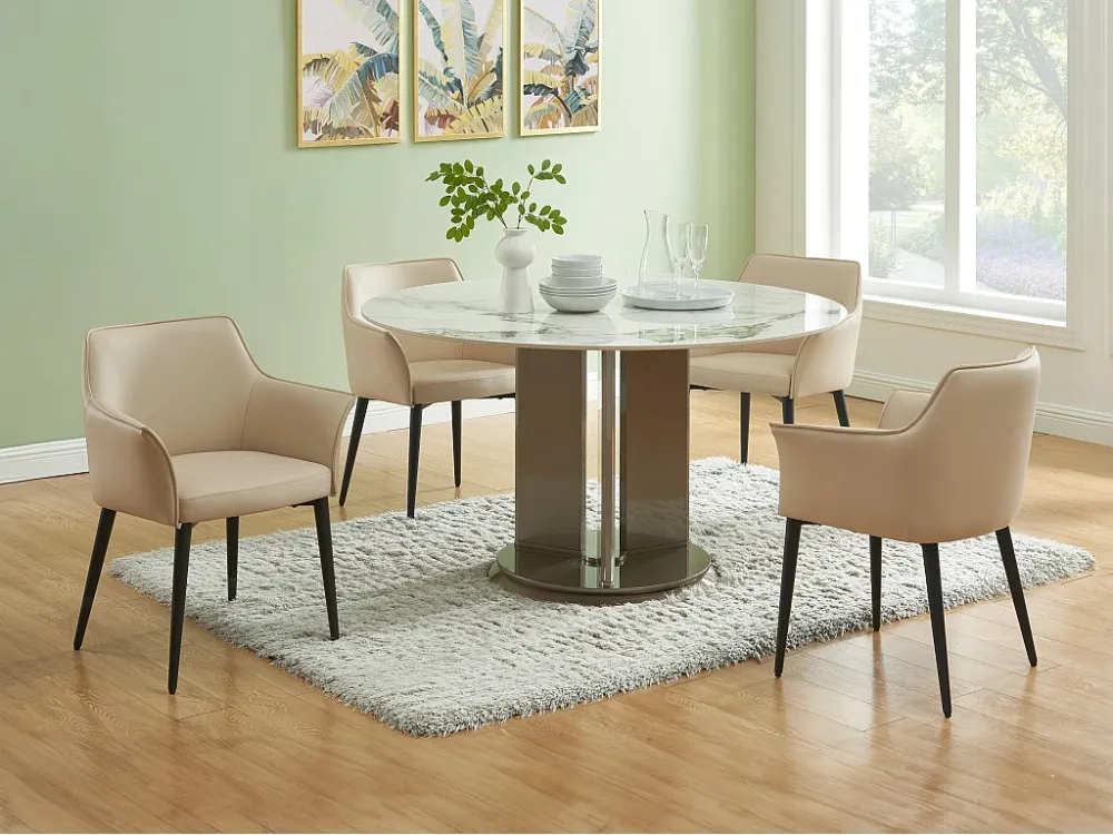 Set van 6 stoelen met armleuningen van kunstleer en zwart metaal - Beige - MIALOV
