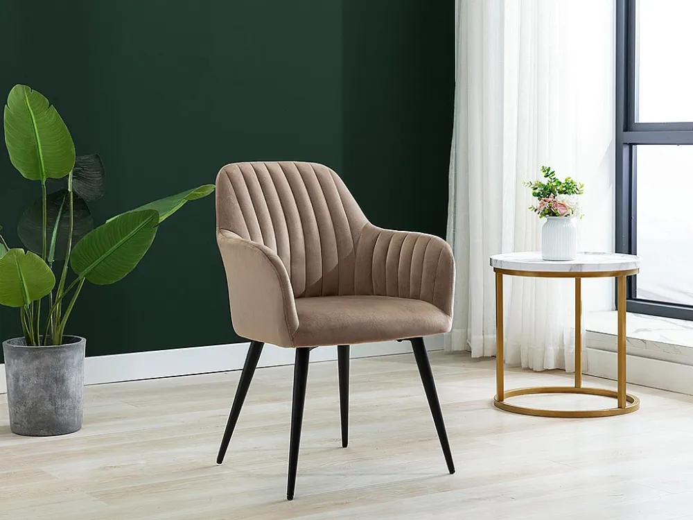 Set van 6 stoelen met fluweel en zwarte metalen leuningen - Beige - ELEANA