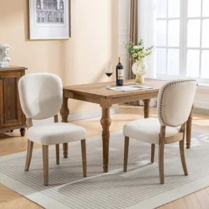 Set van 2 Eetkamerstoelen - Linnenstof - met rugleuning versierd met koperen studs - Massief walnoot poten - Crème Merax