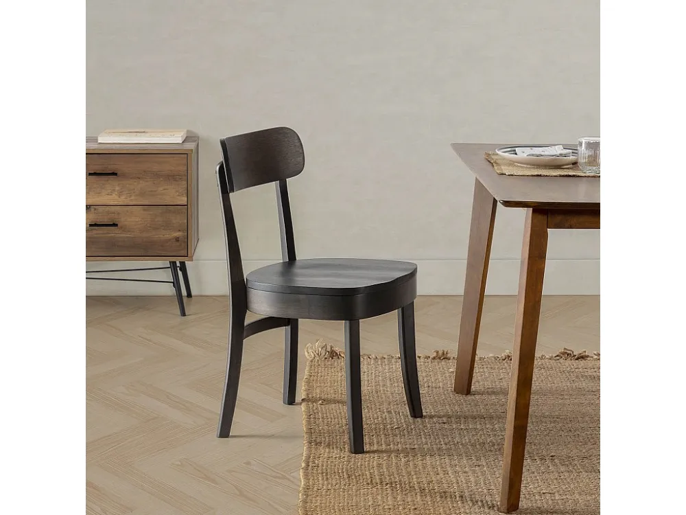 Set van 2 stoelen Nala de kleur zwart, massief hout. VS Venta-stock