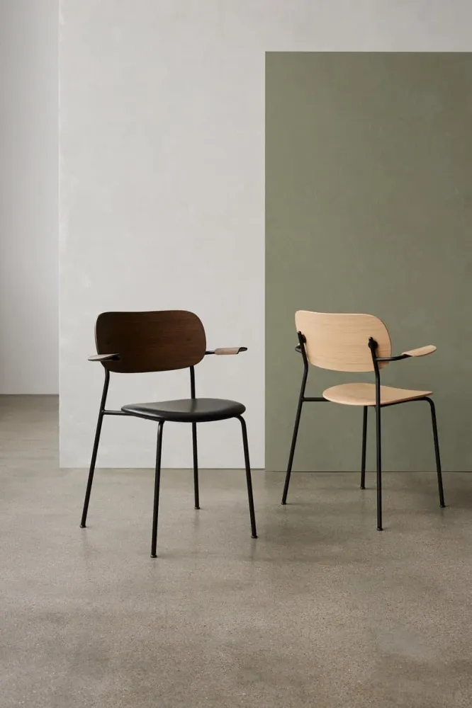 Audo Copenhagen Co Chair armstoel gestoffeerd Dakar 0842