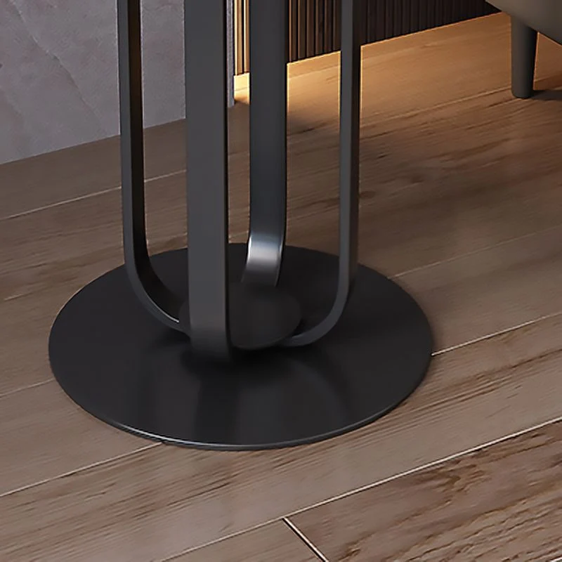21,65-inch hoge ronde zijtafel met glamoureus metalen frame en stenen blad Clearhalo