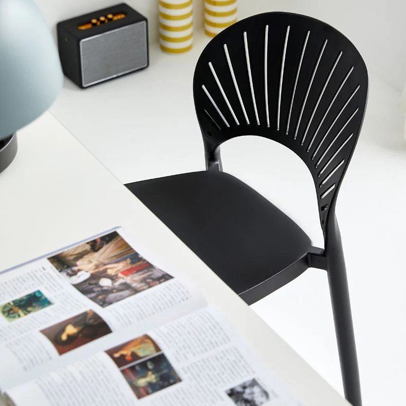 29,53" kunststof Scandinavische keuken eetkamer armloze kruk barkruk met lage rugleuning Clearhalo
