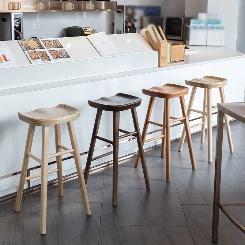 Barkruk industriële stijl met houten poten, zadelzitting, tegenkruk voor keukenbar Clearhalo