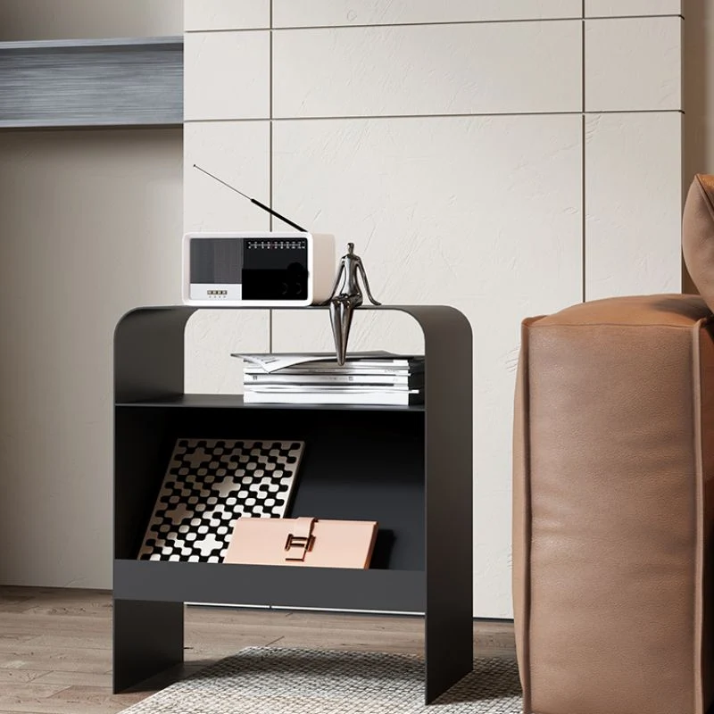 Bijzettafel met modern accent, metalen slede met opbergruimte, rechthoekig bijzettafeltje de woonkamer Clearhalo