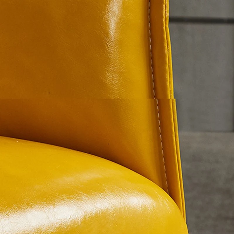 Effen kleur slaapkamer lederen armen inbegrepen ronde armen Camel Back Barrel Chair Clearhalo