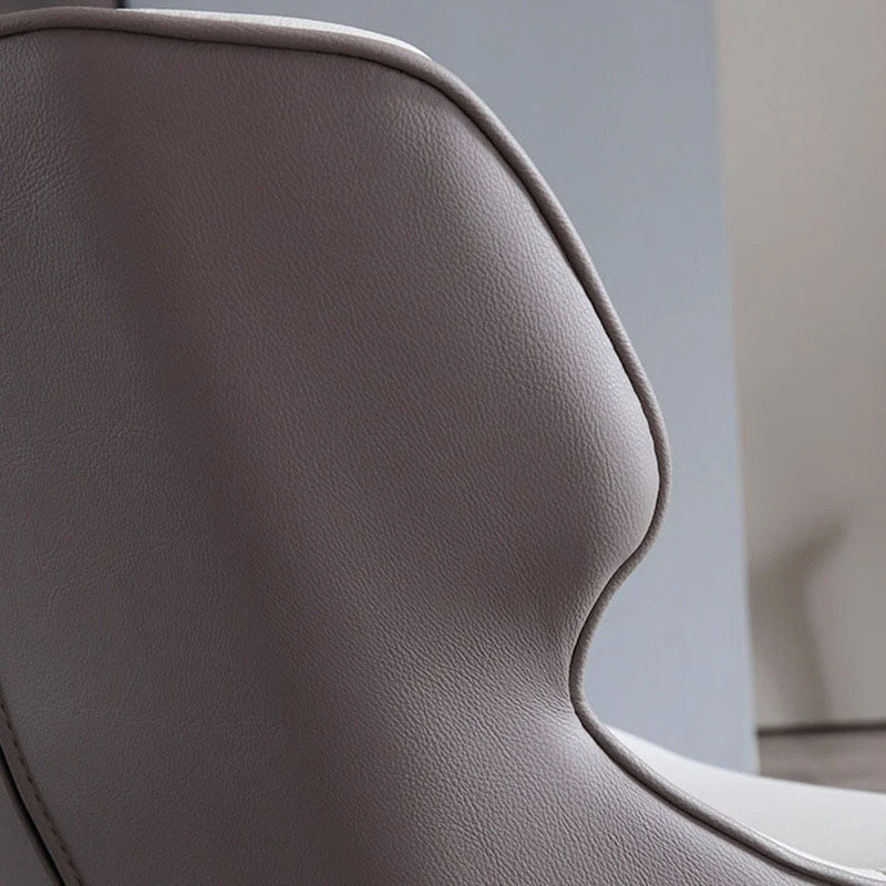 Eigentijdse eetkamerstoel met schuine armleuning, lederen gebogen Parsons-stoel met matte afwerking Clearhalo