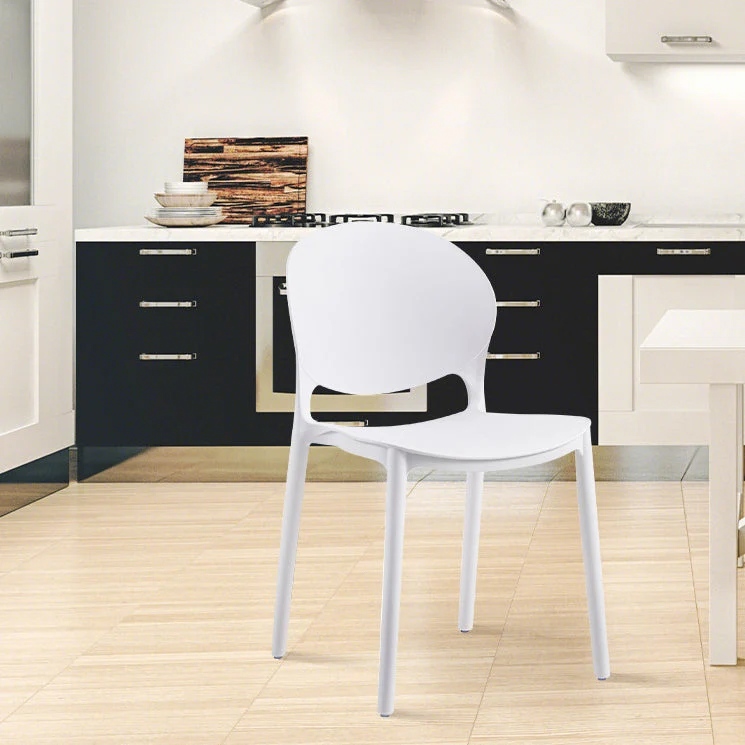 Eigentijdse eetkamerstoelen Armloze eetkamerstoelen met plastic poten voor de keuken Clearhalo