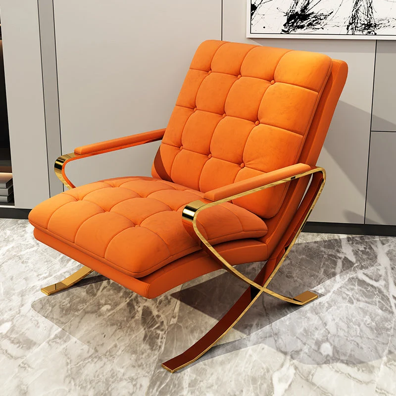 Eigentijdse fauteuil met accent Moderne gestoffeerde fauteuil Clearhalo