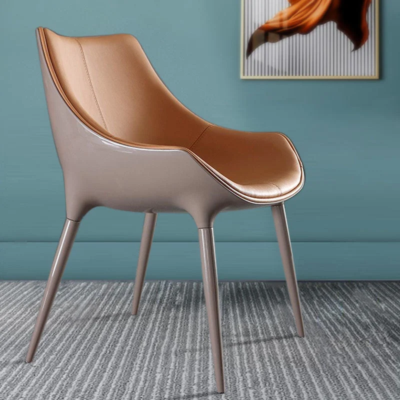 Eigentijdse metalen eetkamerstoel met vleugelleuning en matte afwerking voor thuis Clearhalo