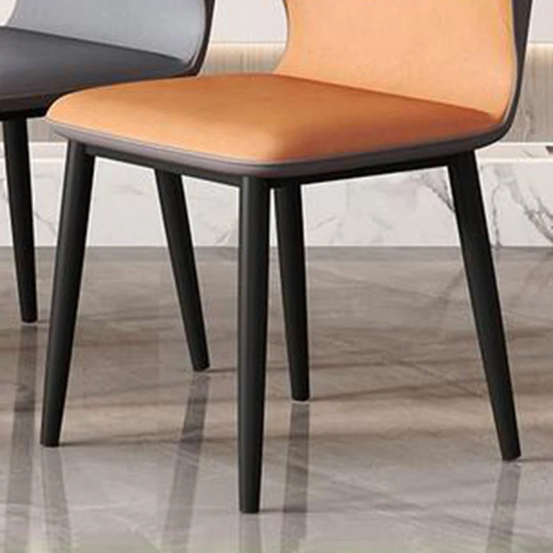 Eigentijdse restaurant Wingback-zijstoel Leren eetkamerstoelen met zwarte poten Clearhalo