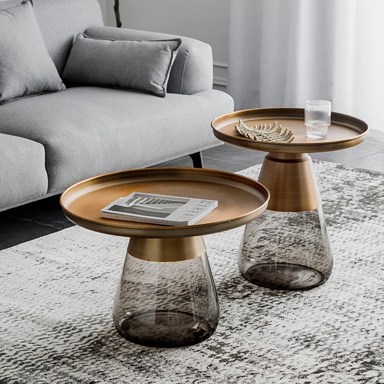 Eigentijdse ronde bijzettafel met glazen voetstuk en bijzettafel Clearhalo