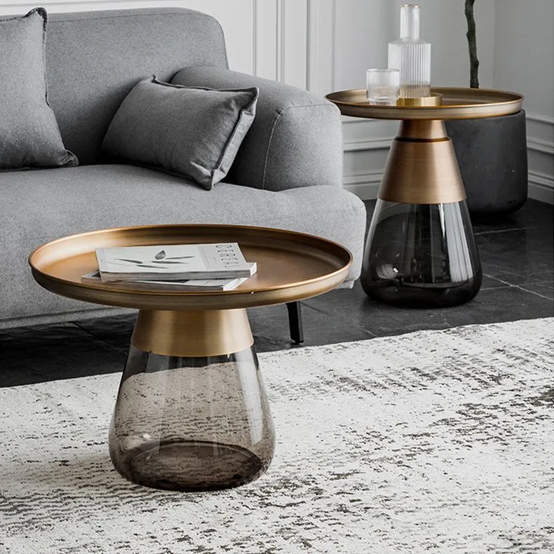 Eigentijdse ronde bijzettafel met glazen voetstuk en bijzettafel Clearhalo
