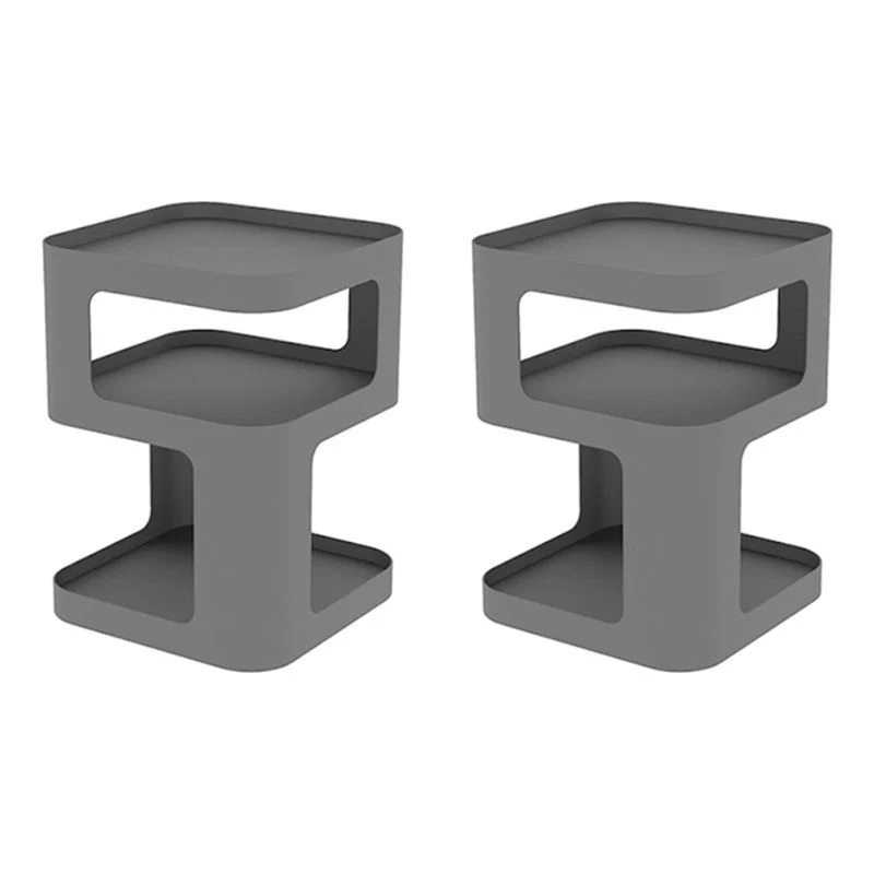 Eigentijdse snacktafel aan het einde met metalen planken. Slaapkamerbijzettafel Clearhalo