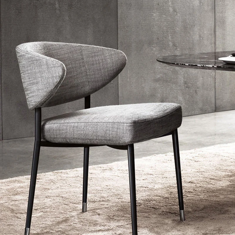 Eigentijdse stoelen Eetkamerstoelen met open rug en metalen poten voor de keuken Clearhalo