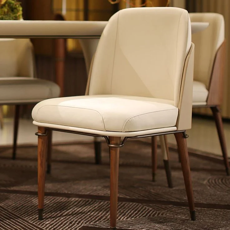 Eigentijdse vergaderzaal Parsons zijstoel beige lederen eetkamerstoel Clearhalo
