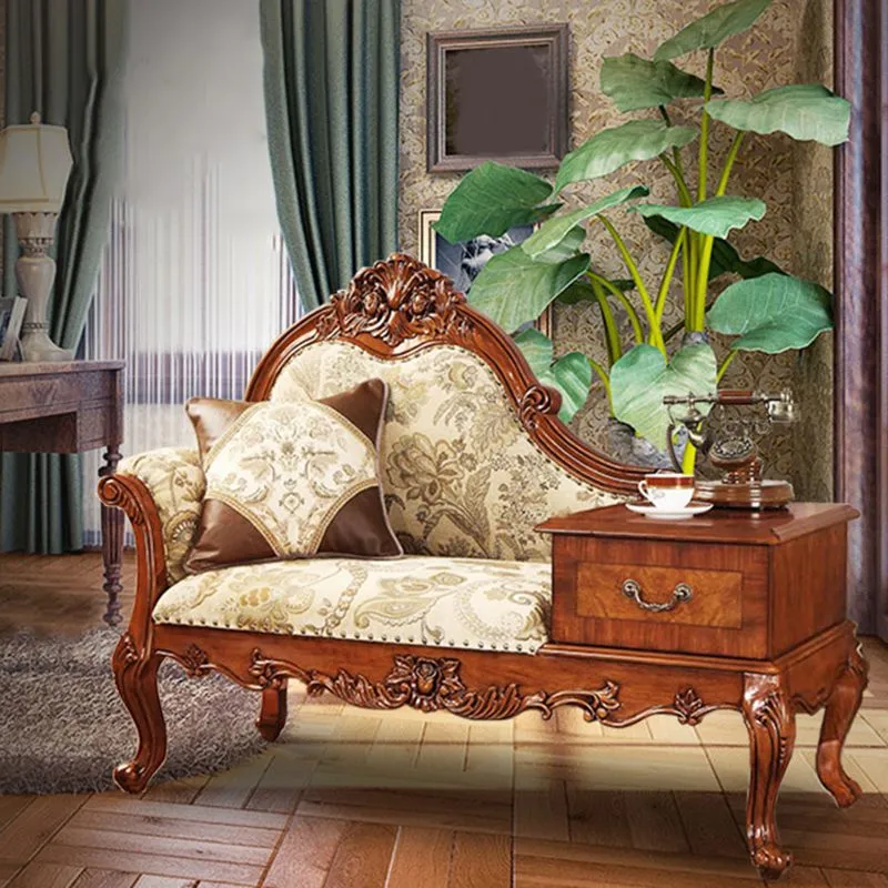Franse landelijke chaise loungebank met spijkerkopafwerking en één armige loungestoel Clearhalo
