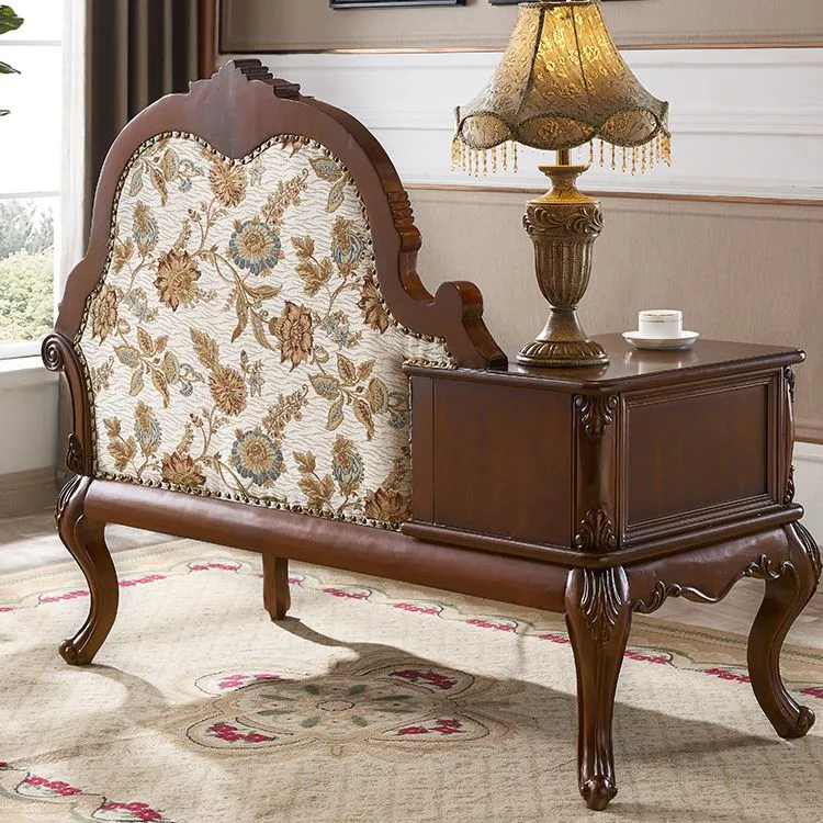 Franse landelijke chaise loungebank met spijkerkopversiering Eén armige chenille fauteuil Clearhalo