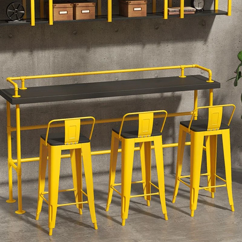 Gele ijzeren houten barkruk industriële stijl lage rugleuning 29,53 inch tegenkruk met vierkante zitting Clearhalo