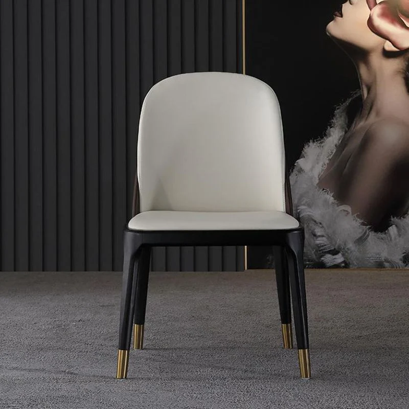 Glam-stijl leren bijzetstoel met houten frame voor binnen Clearhalo