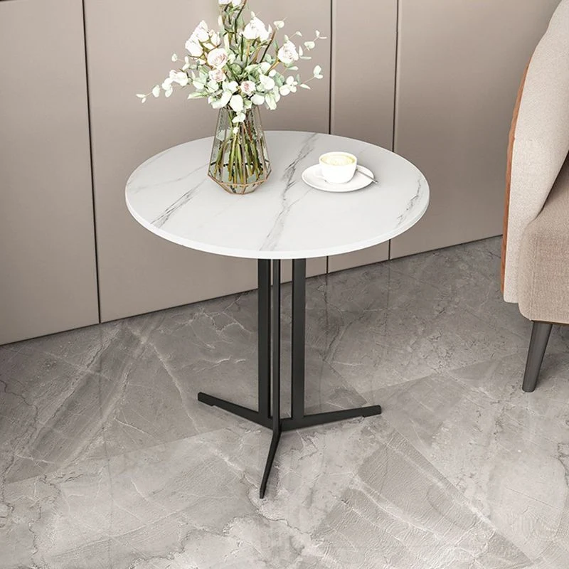 Kruistafel Ijzeren onderstel Ontwerp Rotsplaat Wit/zwart Materiaal Ronde tafelblad Bijzettafel Clearhalo