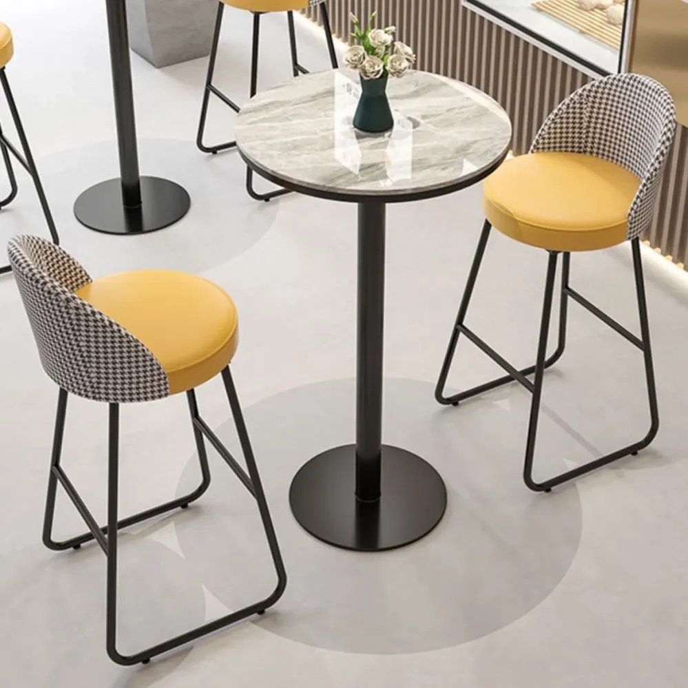 Lederen tegenkruk, emmer, moderne voetsteun en barkruk voor koffiebar Clearhalo