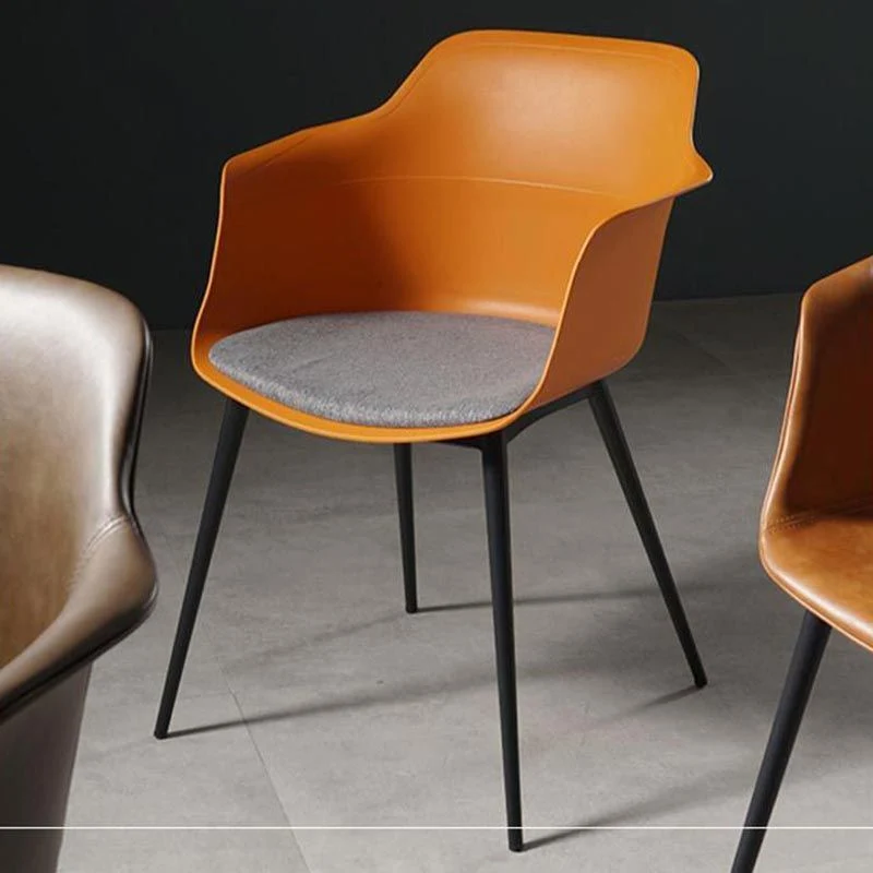 Metalen moderne keukeneetkamerstoel met armleuning en massieve rugleuning Clearhalo