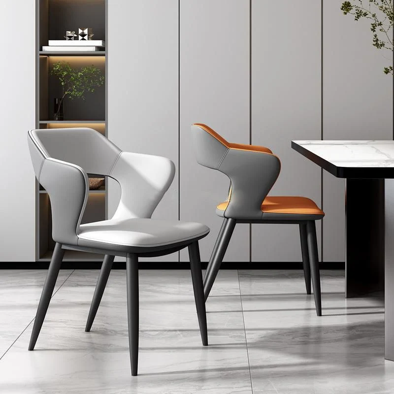 Metalen stoel industriële stijl, fauteuil met open rugleuning en zwarte poten Clearhalo