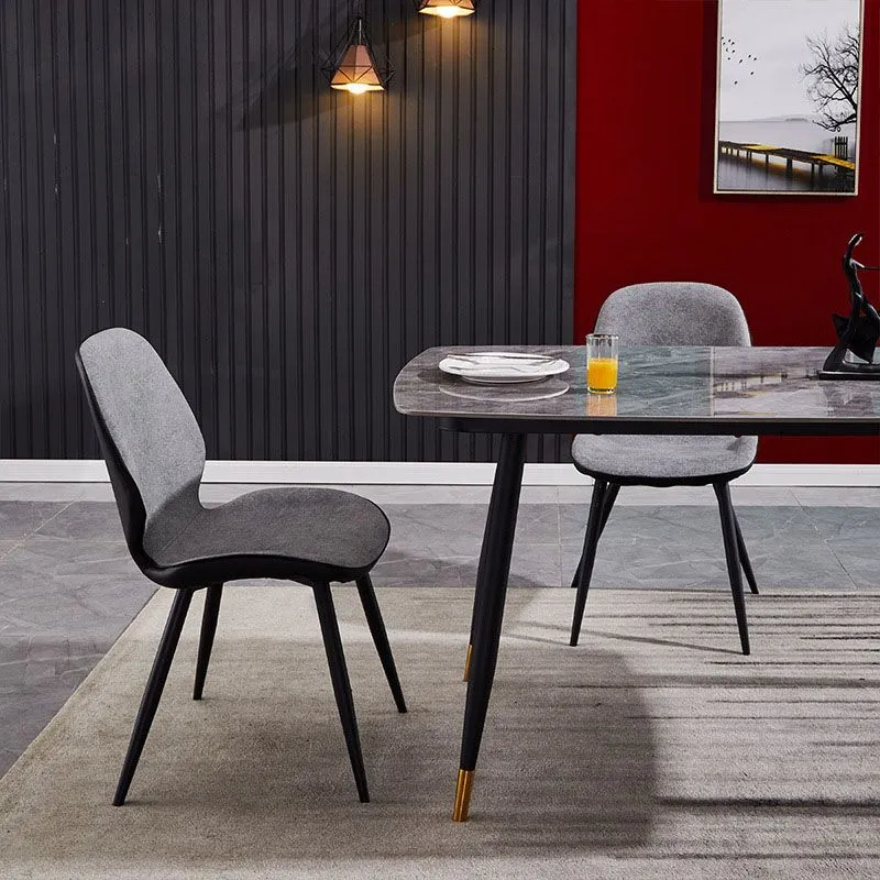 Minimalistisch ontwerp Armloze stoelen met stevige rugleuning Microvezel lederen eetkamerstoel Clearhalo