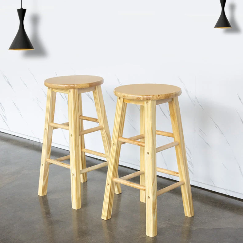 Moderne armloze, rugloze tegenkruk, houten barkruk met houten pedaal Clearhalo