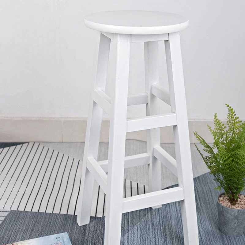 Moderne armloze, rugloze tegenkruk, houten huishoudbarkruk met pedaal Clearhalo