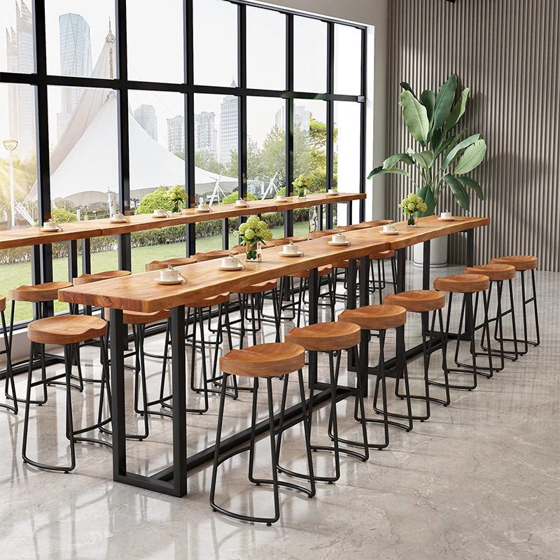 Moderne armloze rugloze tegenkruk, ijzeren keukenbarkruk met houten zitting en pedaal Clearhalo