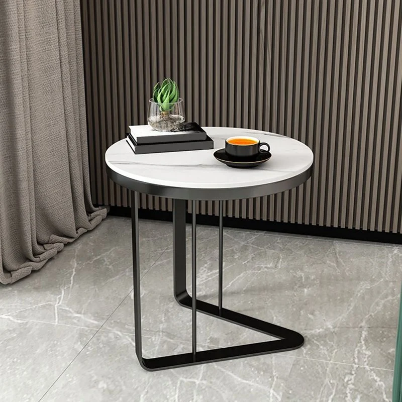 Moderne bijzettafel met stenen blad, rond zwart/goud metallic C-tafel Clearhalo