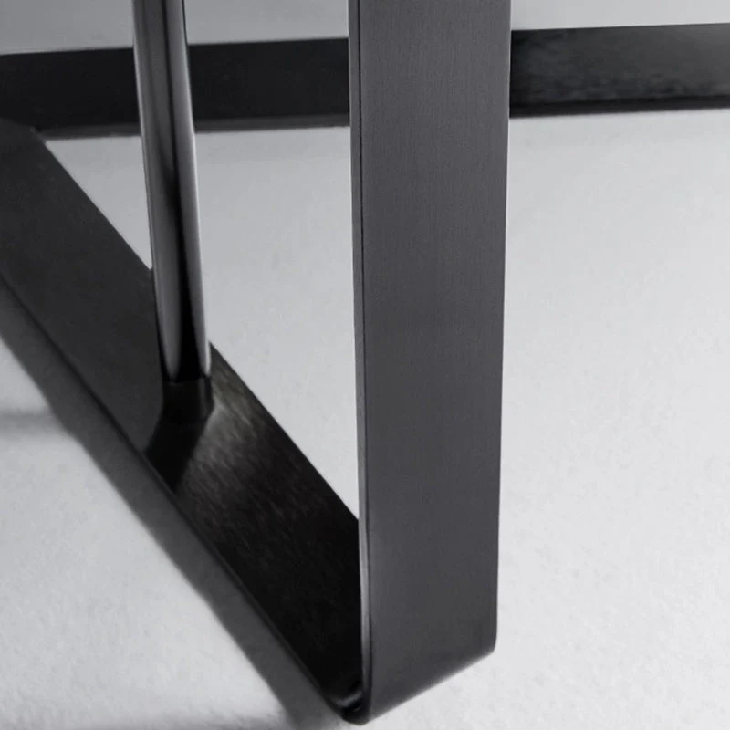 Moderne bijzettafel met stenen blad, rond zwart/goud metallic C-tafel Clearhalo